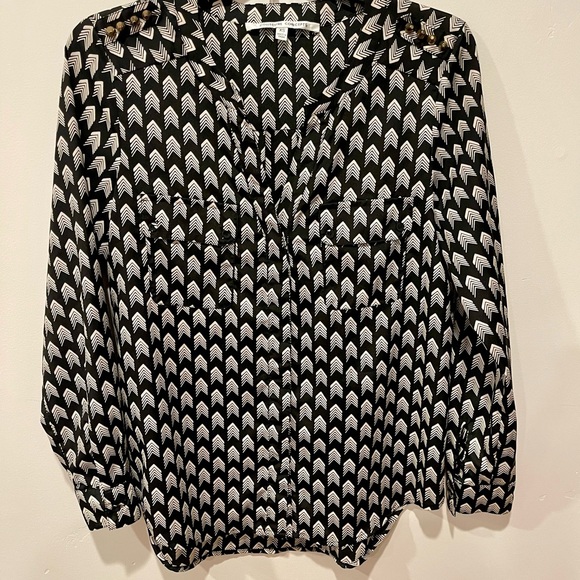 Collective Concepts Tops - Collective Concepts Black and White‎ 3/4 Sleeve Notched Collar Blouse